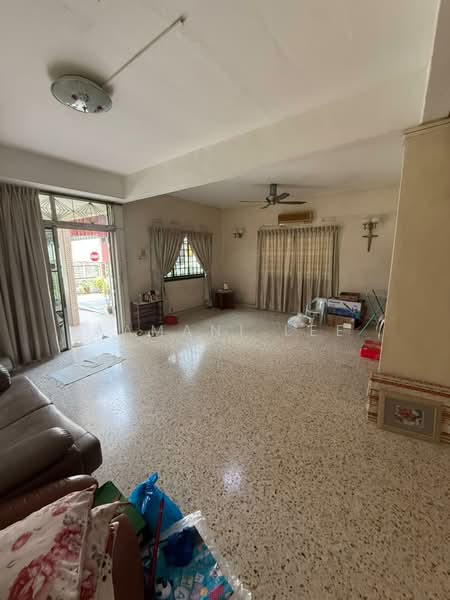 2-storey Terraced House for Sale in Taman Pelangi (Johor Bahru) - Aamani Lee - Living Room - PropertyGuru.com.my