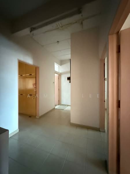 2-storey Terraced House for Sale in Taman Pelangi (Johor Bahru) - Aamani Lee - Corridor - PropertyGuru.com.my