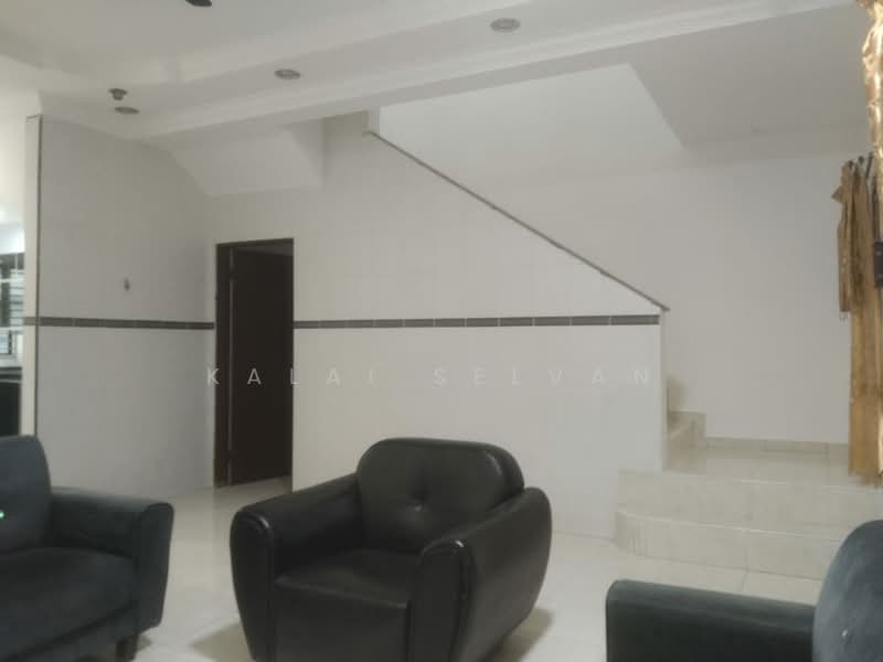 Rumah Teres 2 Tingkat untuk Disewa di Setia Tropika (Johor Bahru) - Kalai Selvan - Living Room - PropertyGuru.com.my