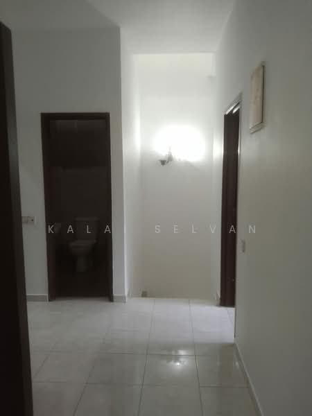 Rumah Teres 2 Tingkat untuk Disewa di Setia Tropika (Johor Bahru) - Kalai Selvan - Corridor - PropertyGuru.com.my