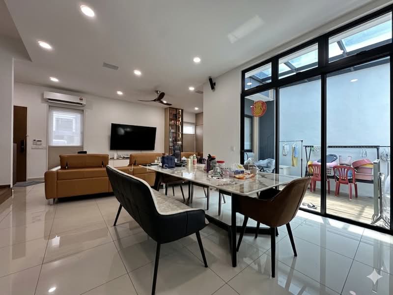 Semi-Detached House for Sale in Setia Alam (Selangor) - Jess Tee - Living Room - PropertyGuru.com.my