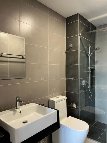 Service Residence for Rent at Sunway Belfield - Kim Ling - Master Bathroom - PropertyGuru.com.my