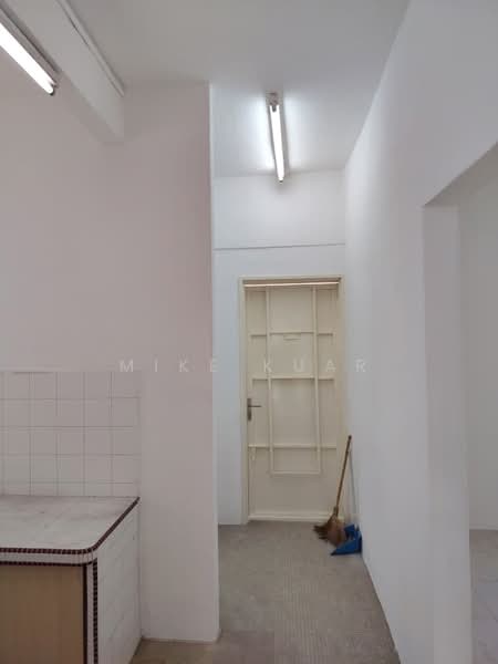 Rumah Teres 2 Tingkat untuk Disewa di Raja Uda (Butterworth) - Mike Kuar - Corridor - PropertyGuru.com.my