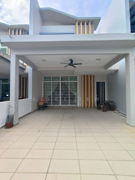 2-storey Terraced House for Rent in Taman Mount Austin (Tebrau) - Alice Tew - Exterior - PropertyGuru.com.my