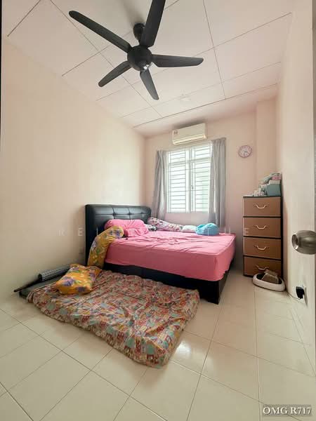 2-storey Terraced House for Sale in Setia Indah 9 (Setia Alam) - Reilynn Tue - Bedroom - PropertyGuru.com.my