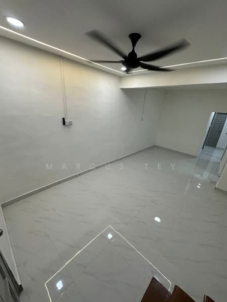Rumah Teres 2 Tingkat untuk Dijual di Taman Titiwangsa (Kluang) - Marcus Tey - Interior - PropertyGuru.com.my