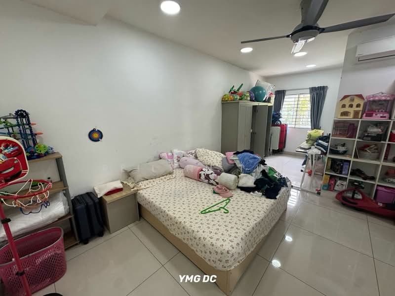 Semi-Detached House for Sale in Ambang Botanic (Klang) - Reilynn Tue - Bedroom - PropertyGuru.com.my