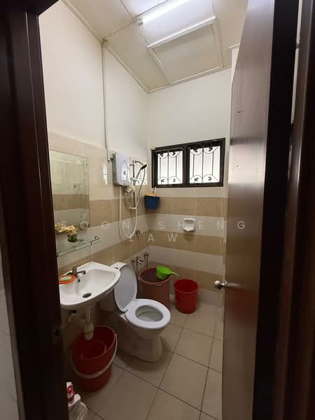 Rumah Teres 2 Tingkat untuk Dijual di Sentosa Villa (Kajang) - Soon Sheng Law - Bathroom - PropertyGuru.com.my