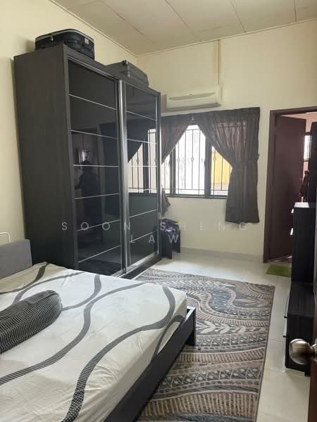 Rumah Teres 2 Tingkat untuk Dijual di Sentosa Villa (Kajang) - Soon Sheng Law - Bedroom - PropertyGuru.com.my