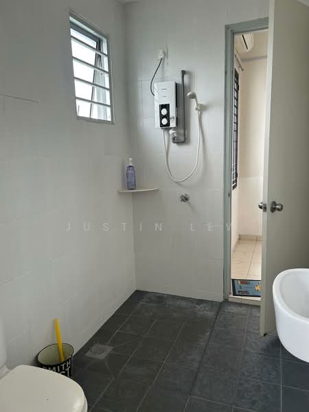 2.5-storey Terraced House for Rent in Seremban (Negeri Sembilan) - Justin Lew - Bathroom - PropertyGuru.com.my
