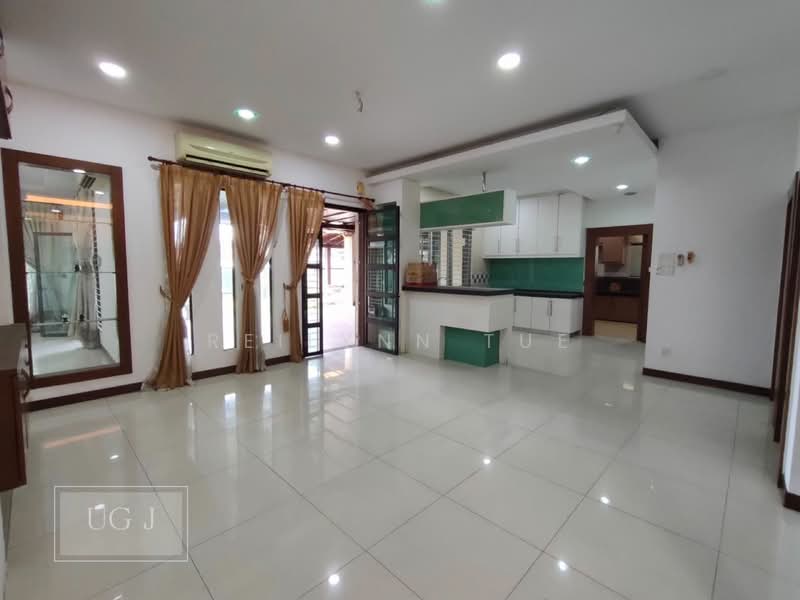 Semi-Detached House for Sale in Bandar Botanic (Klang) - Reilynn Tue - Living Room - PropertyGuru.com.my