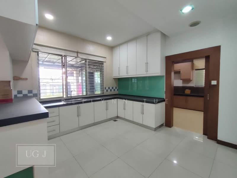 Semi-Detached House for Sale in Bandar Botanic (Klang) - Reilynn Tue - Kitchen - PropertyGuru.com.my