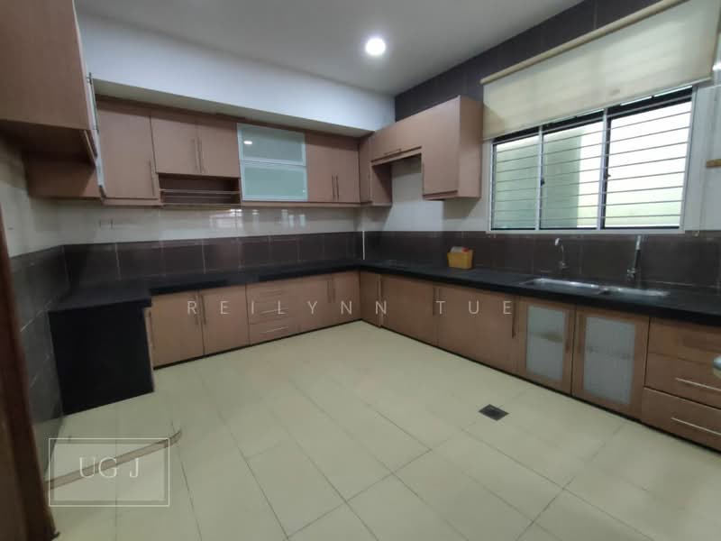 Semi-Detached House for Sale in Bandar Botanic (Klang) - Reilynn Tue - Kitchen - PropertyGuru.com.my