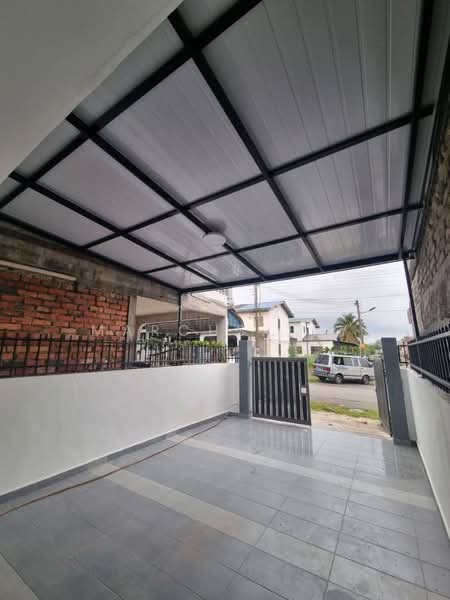 Rumah Teres 2 Tingkat untuk Dijual di Taman Titiwangsa (Kluang) - Marcus Tey - Exterior - PropertyGuru.com.my