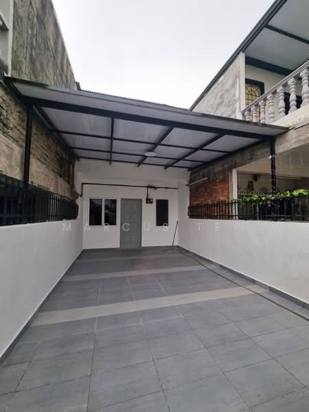 Rumah Teres 2 Tingkat untuk Dijual di Taman Titiwangsa (Kluang) - Marcus Tey - Exterior - PropertyGuru.com.my