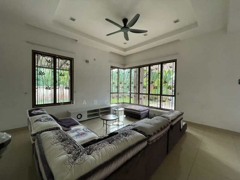 Rumah Banglo untuk Dijual di Batu 9 (Cheras) - Sharon Liew - Living Room - PropertyGuru.com.my