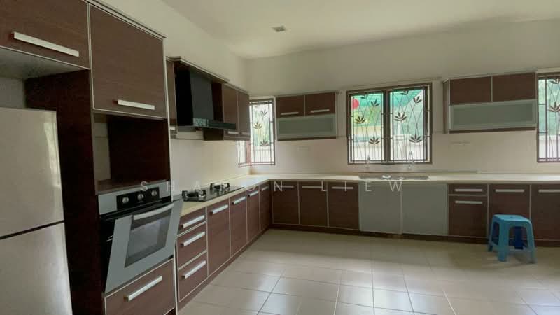 Rumah Banglo untuk Dijual di Batu 9 (Cheras) - Sharon Liew - Kitchen - PropertyGuru.com.my