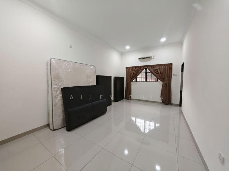 Bungalow for Sale in Kulai (Johor) - Calley Chin - Living Room - PropertyGuru.com.my