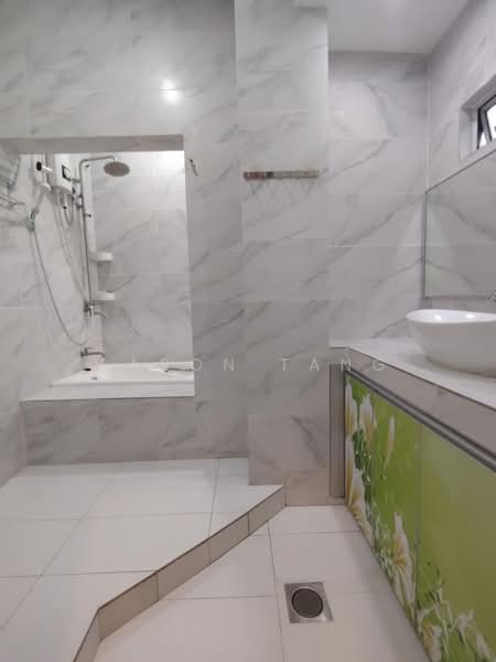 Rumah Teres 2 Tingkat untuk Disewa di Bandar Sri Damansara (Selangor) - Aaron Tang - Bathroom - PropertyGuru.com.my