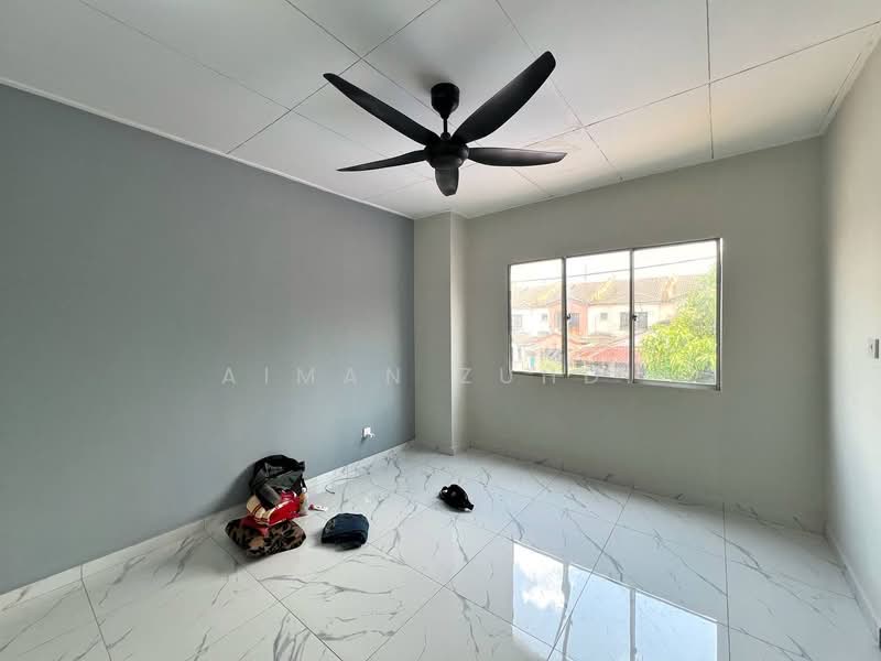 Rumah Teres 2 Tingkat untuk Dijual di Bandar Tasik Puteri (Rawang) - AIMAN ZUHDI - PropertyGuru.com.my