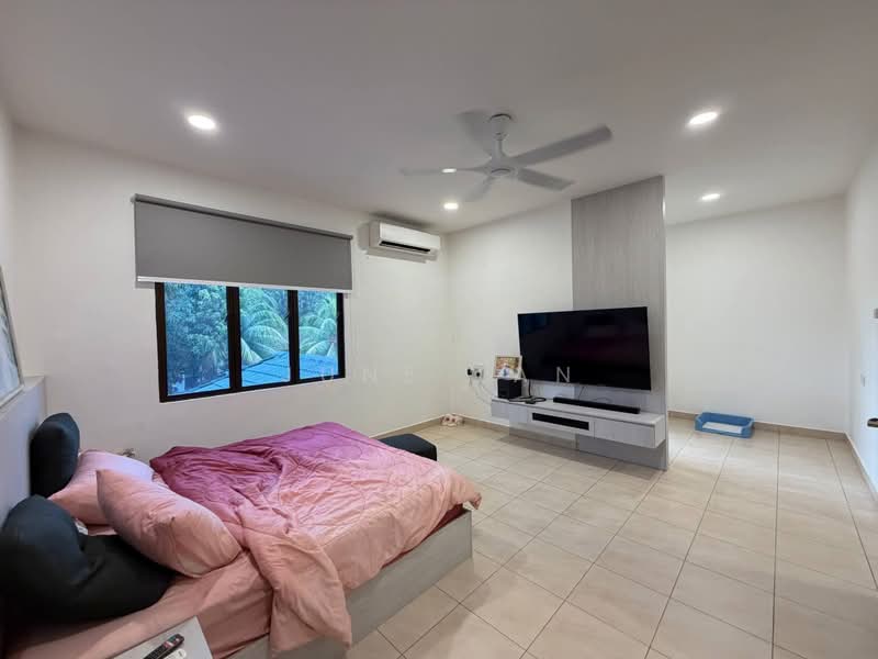 Rumah Kluster untuk Dijual di Taman Mount Austin (Tebrau) - June Tan - PropertyGuru.com.my