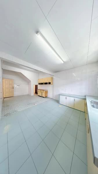 2-storey Terraced House for Sale in Taman Pelangi (Johor Bahru) - RUHIDAFI HAMIDON - Kitchen - PropertyGuru.com.my