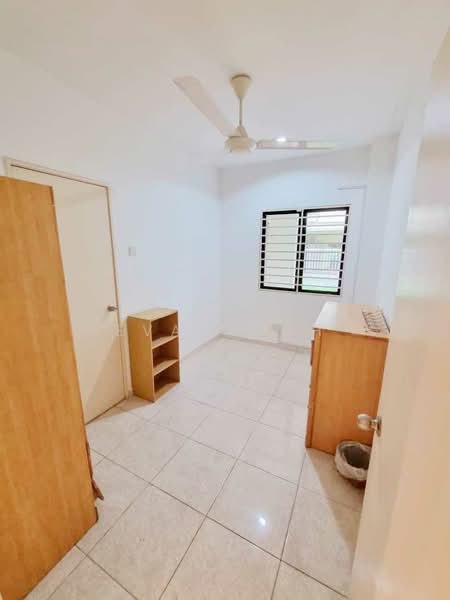 Semi-Detached House for Sale in Taman Mutiara Indah (Puchong) - Evan Goh - Bedroom - PropertyGuru.com.my
