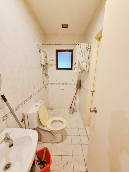 Semi-Detached House for Sale in Taman Mutiara Indah (Puchong) - Evan Goh - Bathroom - PropertyGuru.com.my