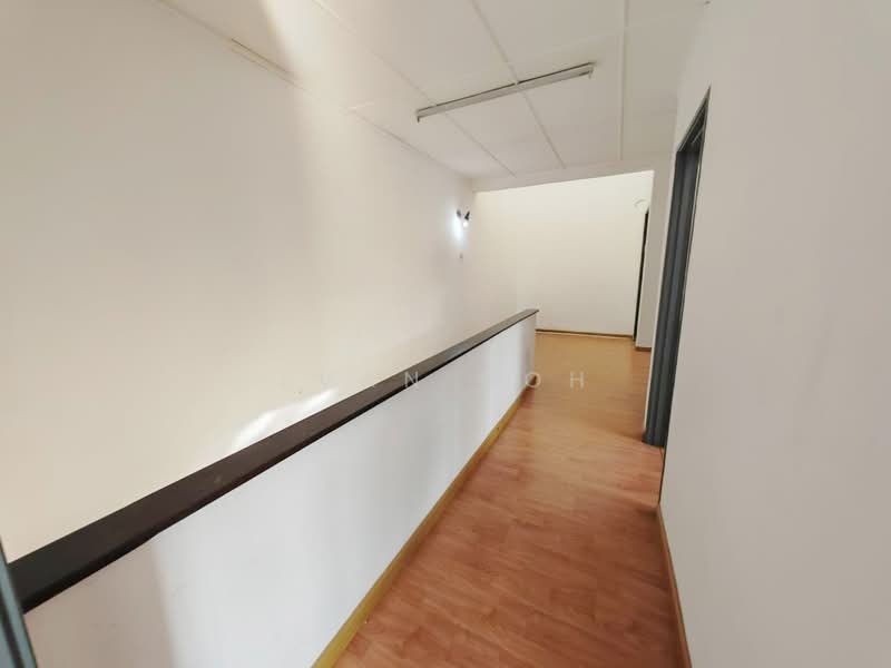 Semi-Detached House for Sale in Taman Mutiara Indah (Puchong) - Evan Goh - Corridor - PropertyGuru.com.my