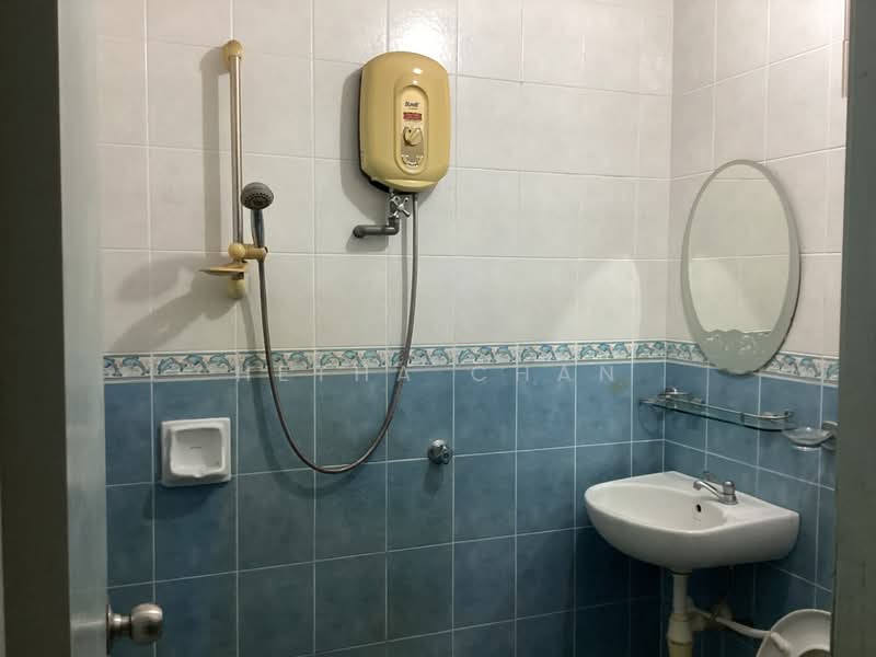 Rumah Teres untuk Dijual di Bandar Puteri Puchong (Puchong) - Hetha Chan - Bathroom - PropertyGuru.com.my