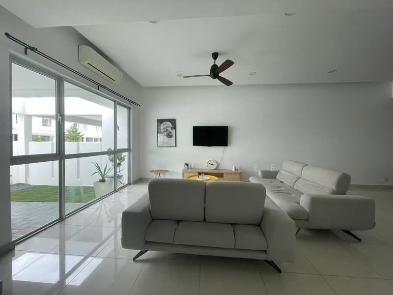 2-storey Terraced House for Sale in Bandar Tropicana Aman (Telok Panglima Garang) - Zi Ying Lee - Living Room - PropertyGuru.com.my
