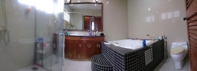 Bungalow House for Sale in Saujana Impian (Kajang) - Kien Yung Liaw - Bathroom - PropertyGuru.com.my