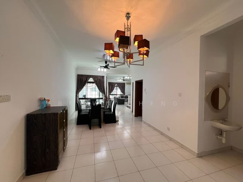 2-storey Terraced House for Rent in Taman Sutera Utama (Skudai) - Brown Cheng - Dining Room - PropertyGuru.com.my