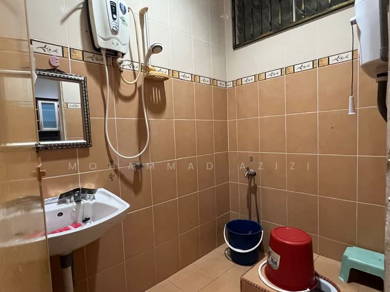 Bungalow for Sale in Kuala Paka (Terengganu) - Mohammad Azizi - Bathroom - PropertyGuru.com.my