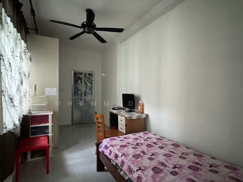 Bungalow for Sale in Kuala Paka (Terengganu) - Mohammad Azizi - Bedroom - PropertyGuru.com.my