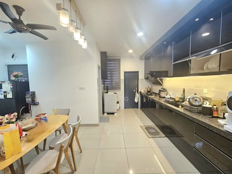Rumah Teres 2 Tingkat untuk Dijual di Bandar Rimbayu (Telok Panglima Garang) - Leon Goh - Kitchen - PropertyGuru.com.my