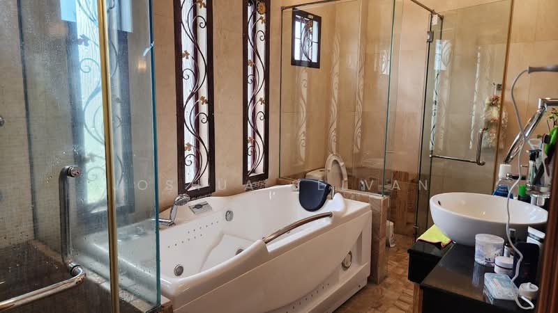 Semi-Detached House for Sale in Bukit Damansara (Damansara Heights) - Joshua Selvan - Bathroom - PropertyGuru.com.my