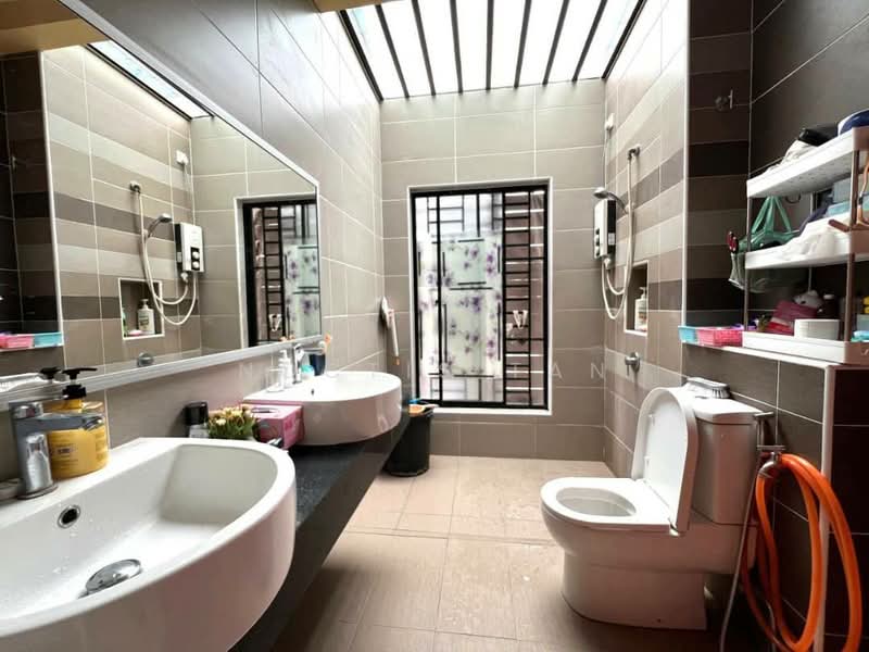 Rumah Teres untuk Dijual di Johor Bahru (Johor) - Noctis Tan - Bathroom - PropertyGuru.com.my