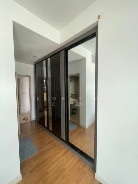 Service Residence for Rent at V Residence 2 @ Sunway Velocity - Kimberly Chan - Corridor - PropertyGuru.com.my