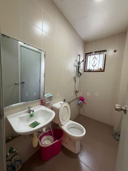 2-storey Terraced House for Sale in Taman Nusa Idaman (Iskandar Puteri (Nusajaya)) - Erica Jong - Bathroom - PropertyGuru.com.my