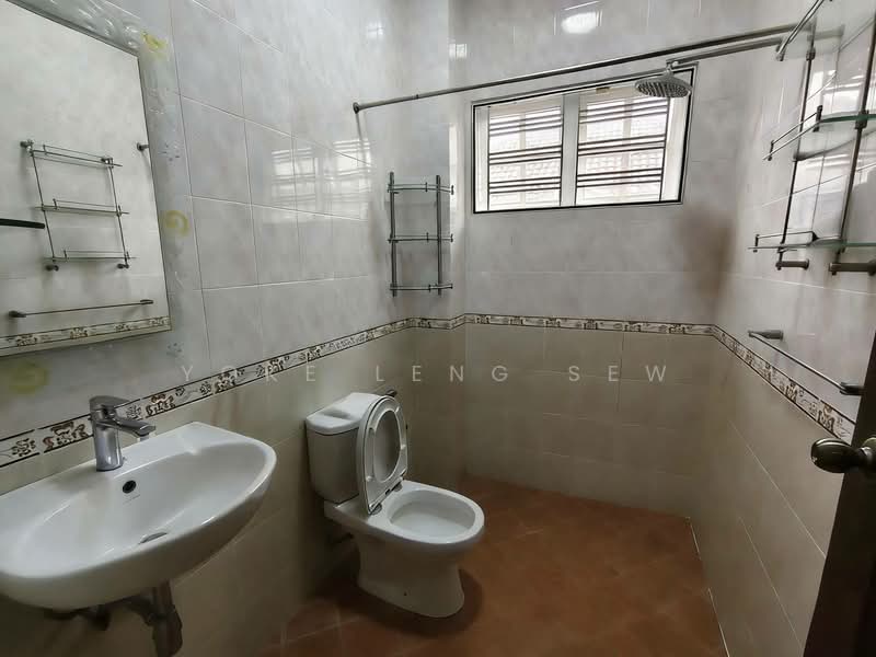 Rumah Berkembar untuk Dijual di Bandar Puteri Puchong (Puchong) - Yoke Leng Sew - Bathroom - PropertyGuru.com.my