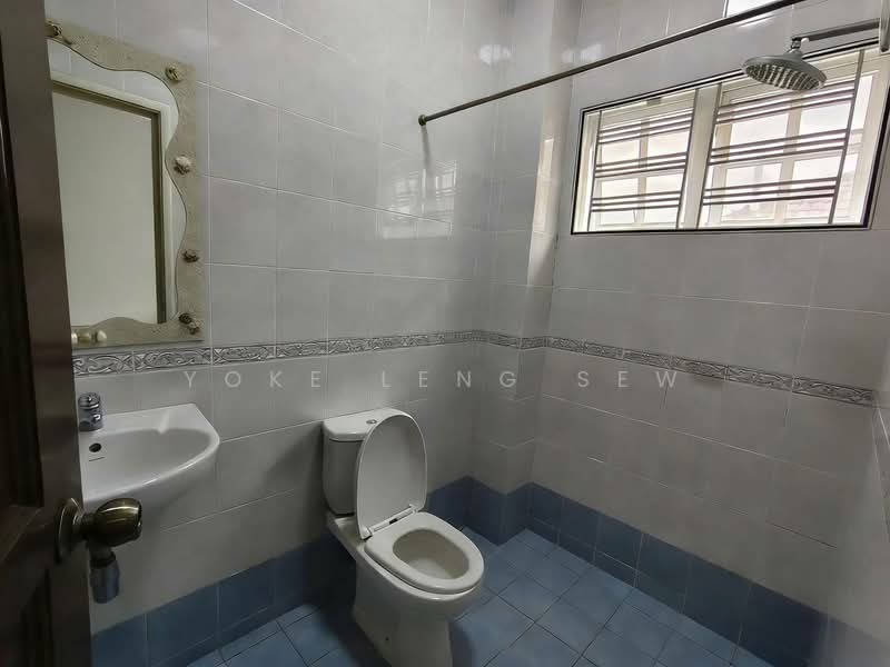 Rumah Berkembar untuk Dijual di Bandar Puteri Puchong (Puchong) - Yoke Leng Sew - Bathroom - PropertyGuru.com.my