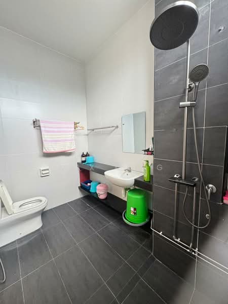 Cluster House for Sale in Johor Bahru (Johor) - Max Keng - Bathroom - PropertyGuru.com.my