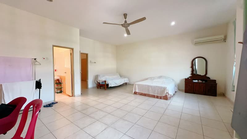 2-storey Terraced House for Sale in Taman Semabok Perdana (Semabok) - Mathias Tan - Bedroom - PropertyGuru.com.my