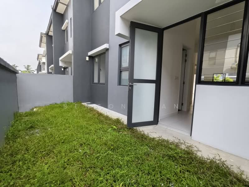 2-storey Terraced House for Rent in Sungai Buloh (Selangor) - Benson Lian - Exterior - PropertyGuru.com.my