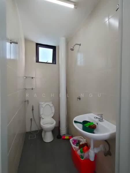 Condominium for Sale at Glomac Centro V Serviced Apartments - Rachel Ngu - Bathroom - PropertyGuru.com.my
