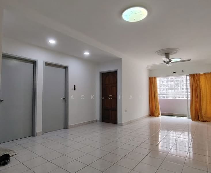 Rumah Flat untuk Disewa di Flora Damansara Flat - Jack Chan - Living Room - PropertyGuru.com.my