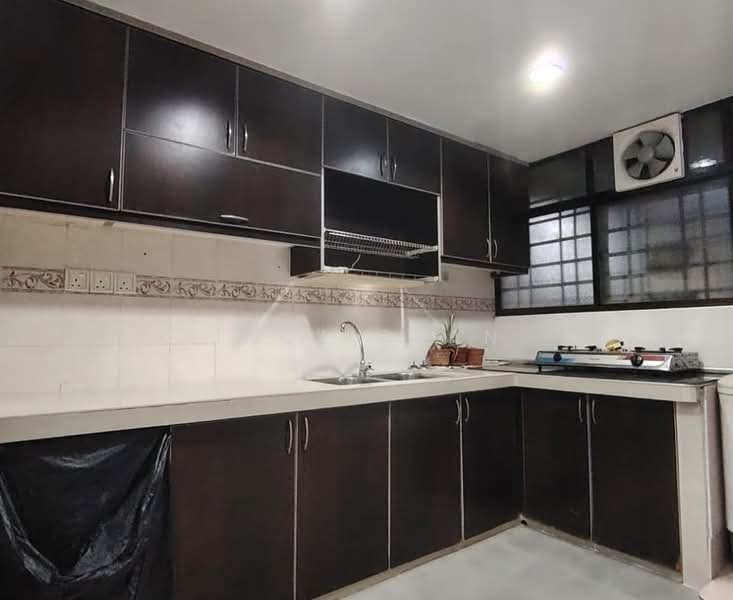 Rumah Flat untuk Disewa di Flora Damansara Flat - Jack Chan - Kitchen - PropertyGuru.com.my