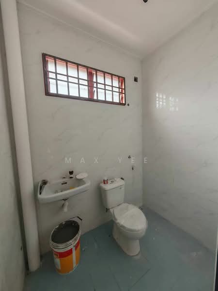 2-storey Terraced House for Sale in Bandar Indahpura (Kulai) - Max Yee - Bathroom - PropertyGuru.com.my
