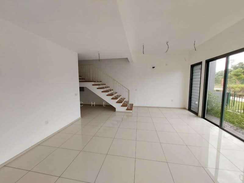 2-storey Terraced House for Rent in Elmina (Shah Alam) - Chee Hin - Living Room - PropertyGuru.com.my